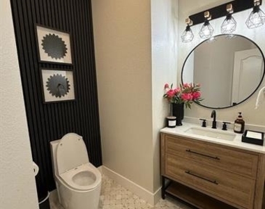 5315 Cree Drive - Photo Thumbnail 8