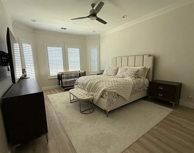 5315 Cree Drive - Photo Thumbnail 9