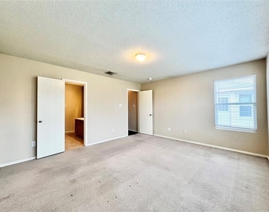 9925 George Washington Drive - Photo Thumbnail 6