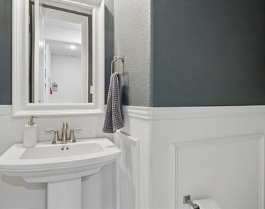 4131 Dewberry Lane - Photo Thumbnail 7