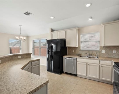 1703 Twin Hills Way - Photo Thumbnail 7