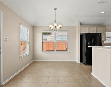 1703 Twin Hills Way - Photo Thumbnail 10
