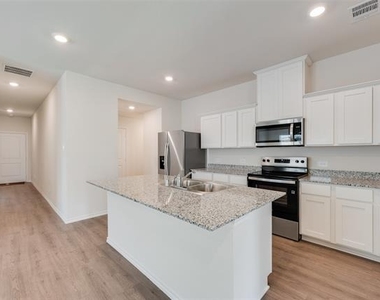 3407 Rendezvous Way - Photo Thumbnail 6