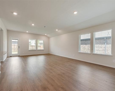 3407 Rendezvous Way - Photo Thumbnail 2