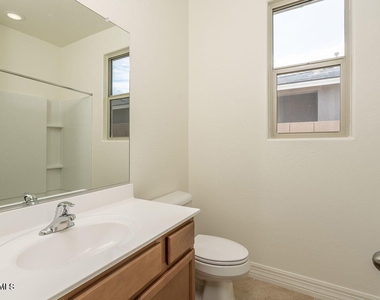 16792 W Gwen Street - Photo Thumbnail 6