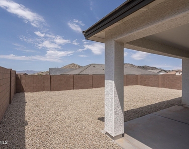 16792 W Gwen Street - Photo Thumbnail 3