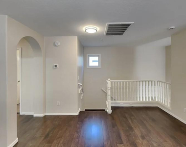 28958 N 124th Glen - Photo Thumbnail 13
