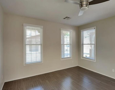 28958 N 124th Glen - Photo Thumbnail 2