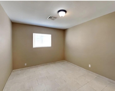 5047 W Tuckey Lane - Photo Thumbnail 6