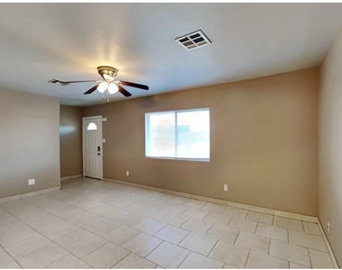 5047 W Tuckey Lane - Photo Thumbnail 1