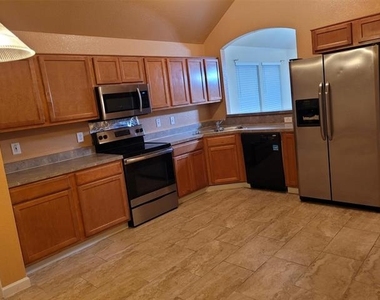 10436 Phantom Hill Road - Photo Thumbnail 14