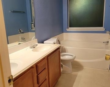 10436 Phantom Hill Road - Photo Thumbnail 8