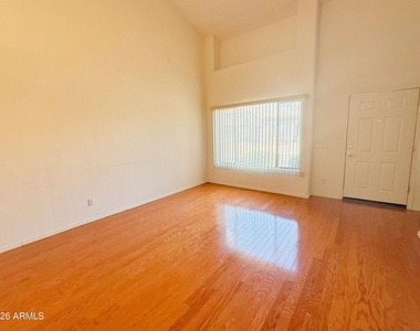15802 N Hidden Valley Lane - Photo Thumbnail 5