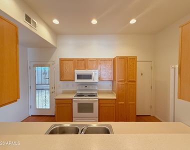 15802 N Hidden Valley Lane - Photo Thumbnail 7