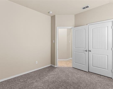 2517 Carolina Drive - Photo Thumbnail 28