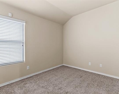 2517 Carolina Drive - Photo Thumbnail 24