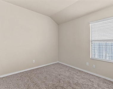 2517 Carolina Drive - Photo Thumbnail 29