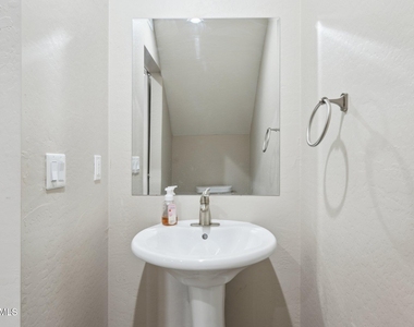 1406 W Main Street - Photo Thumbnail 20