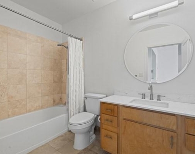 500 Throckmorton Street - Photo Thumbnail 16