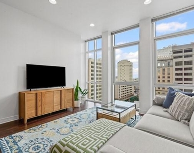 500 Throckmorton Street - Photo Thumbnail 3