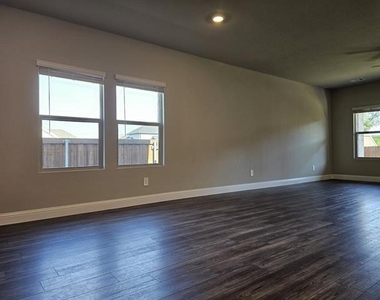 1301 Corkwood Drive - Photo Thumbnail 2