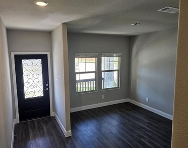 1301 Corkwood Drive - Photo Thumbnail 3