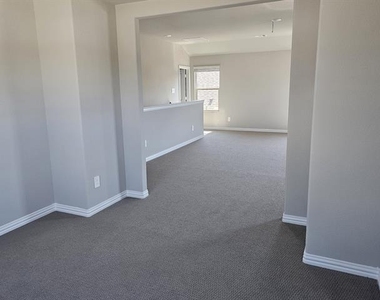 1301 Corkwood Drive - Photo Thumbnail 14