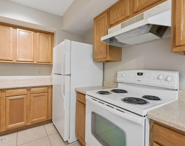 4444 E Paradise Valley Parkway N - Photo Thumbnail 5
