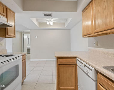 4444 E Paradise Valley Parkway N - Photo Thumbnail 6