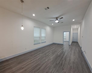 3243 Noor Street - Photo Thumbnail 9
