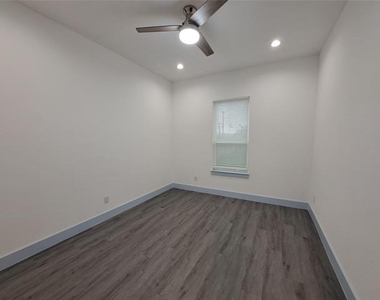3243 Noor Street - Photo Thumbnail 11
