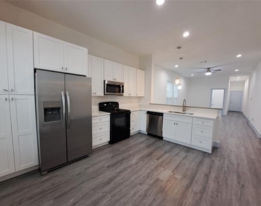 3243 Noor Street - Photo Thumbnail 7