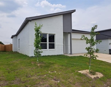 3243 Noor Street - Photo Thumbnail 3