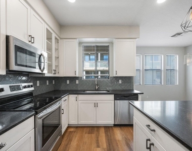 4236 N 27th Street - Photo Thumbnail 21