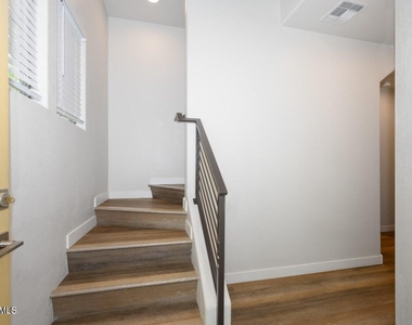 4236 N 27th Street - Photo Thumbnail 5