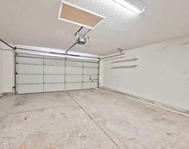6830 E Paradise Lane - Photo Thumbnail 16
