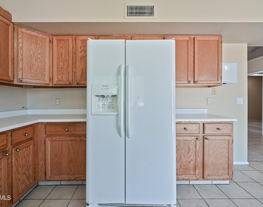 6830 E Paradise Lane - Photo Thumbnail 10
