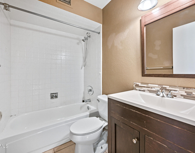 6830 E Paradise Lane - Photo Thumbnail 13