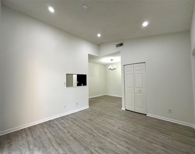 641 Cypress Lake Boulevard - Photo Thumbnail 4