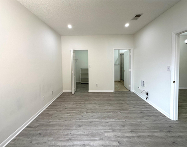 641 Cypress Lake Boulevard - Photo Thumbnail 16