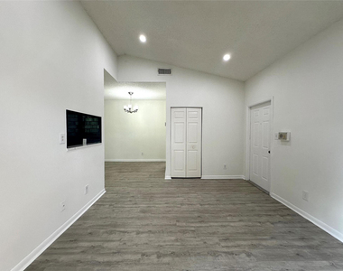 641 Cypress Lake Boulevard - Photo Thumbnail 5