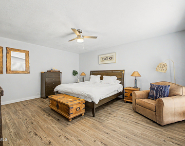 4525 N 66th Street - Photo Thumbnail 11