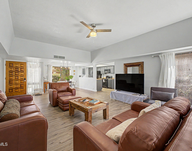 4525 N 66th Street - Photo Thumbnail 4
