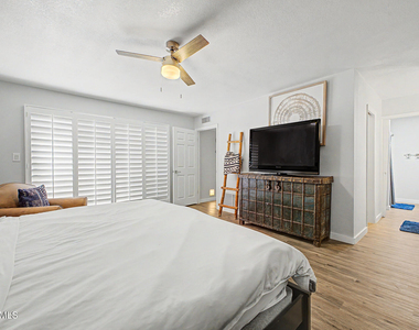 4525 N 66th Street - Photo Thumbnail 13