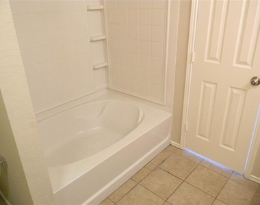 11929 Porcupine Drive - Photo Thumbnail 5