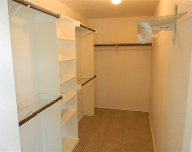 11929 Porcupine Drive - Photo Thumbnail 4