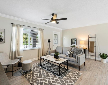 10884 Gantry Street - Photo Thumbnail 4