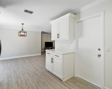10884 Gantry Street - Photo Thumbnail 11