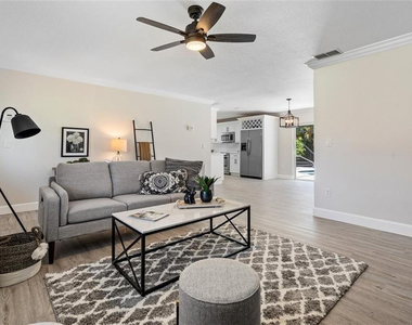 10884 Gantry Street - Photo Thumbnail 5