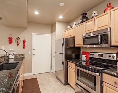19777 N 76th Street - Photo Thumbnail 7